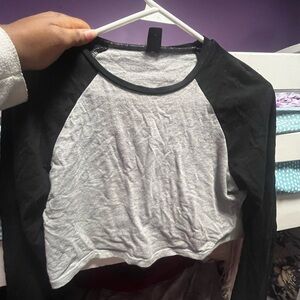 Black and Gray Women's Raglan Top